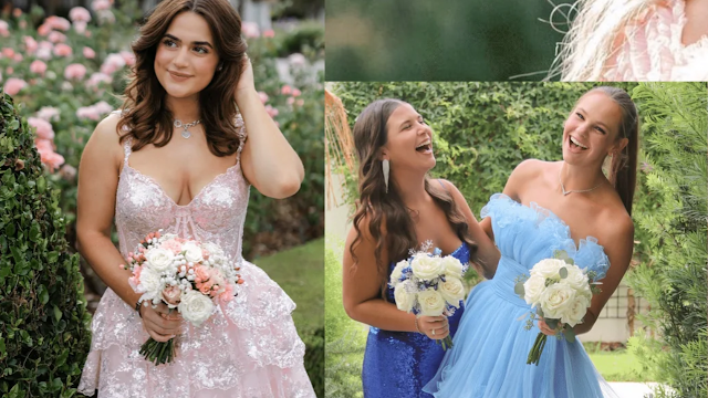 Duas mulheres com vestidos de gala azuis em tons diferentes, segurando ramos de flores, a celebrar um momento especial com elegância