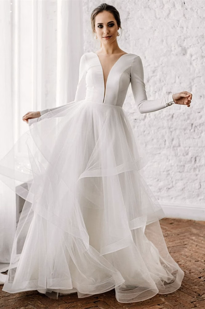 Vestido de noiva elegante com mangas compridas e saia de tule How to Choose the Perfect Wedding Dress Clássico Atual e Normal 1